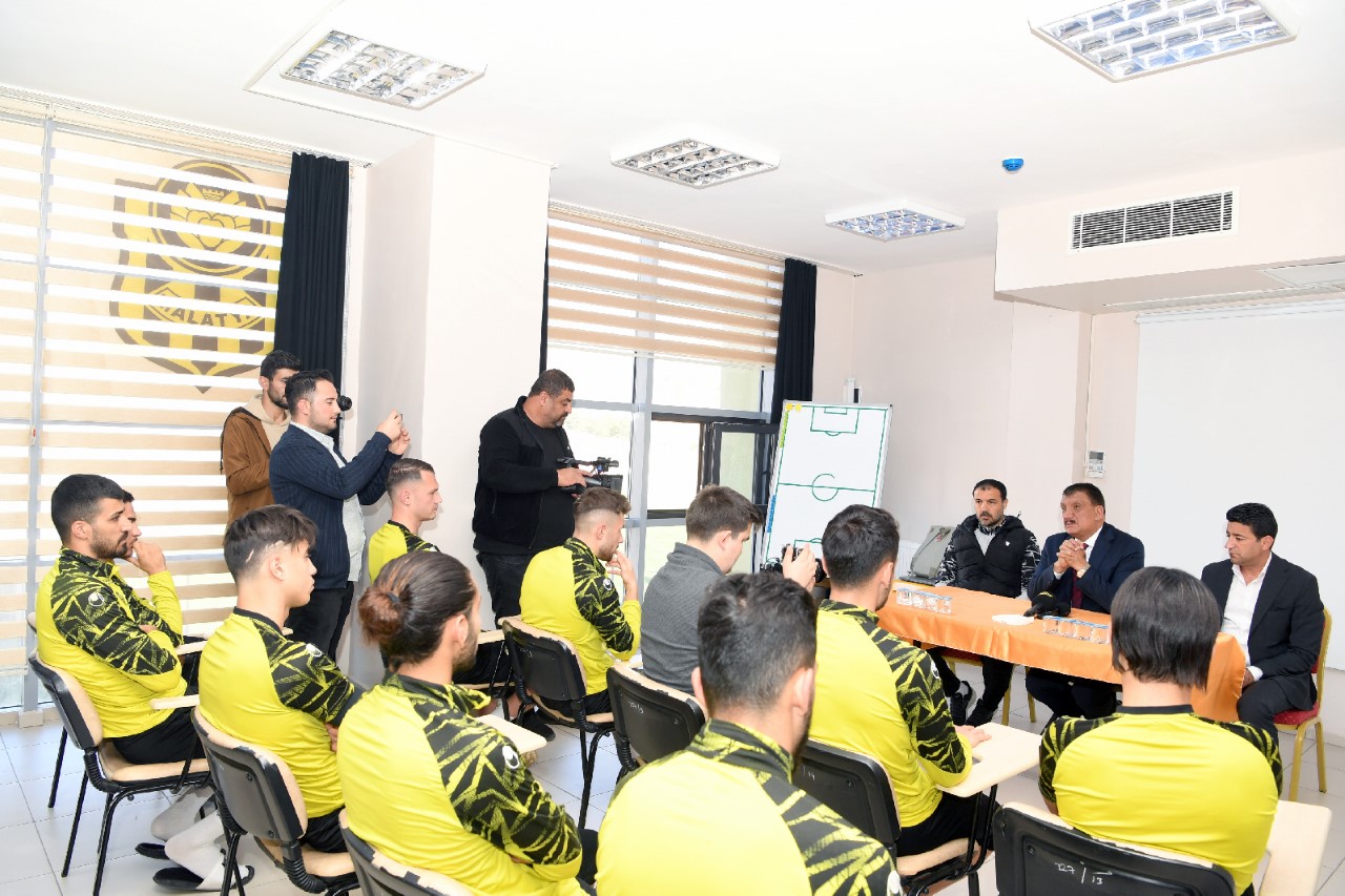Başkan Gürkan Yenimalatyaspor Kulübüne Moral Ziyaretinde Bulundu