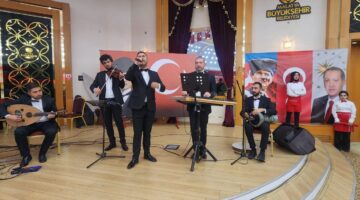 Cumhuriyet Coşkusu Malatya Valiliği’nin Resepsiyonunda Zirve Yaptı