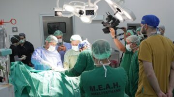 MEAH’da Canlı  Cerrahi Kursu Gerçekleştirildi