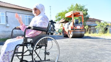 Yeşilyurt Belediyesi, 90 Yaşındaki Gülistan Teyze’nin Yol Talebini Yerine Getirdi